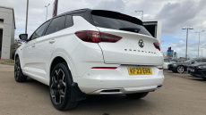 Vauxhall Grandland 1.5 Turbo D Ultimate 5dr Auto Diesel Hatchback